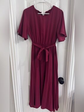 Elegant Women's Burgundy Midi Dress with Tie Waist